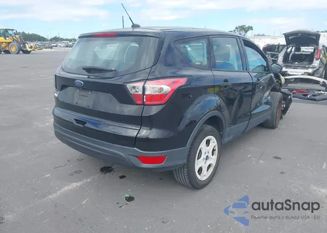 2017 Ford Escape S z USA, uszkodzony, nr VIN 1FMCU0F75HUE64892